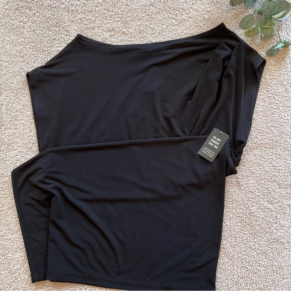 Express, off the shoulder dress, size small. - Picture 4 of 9